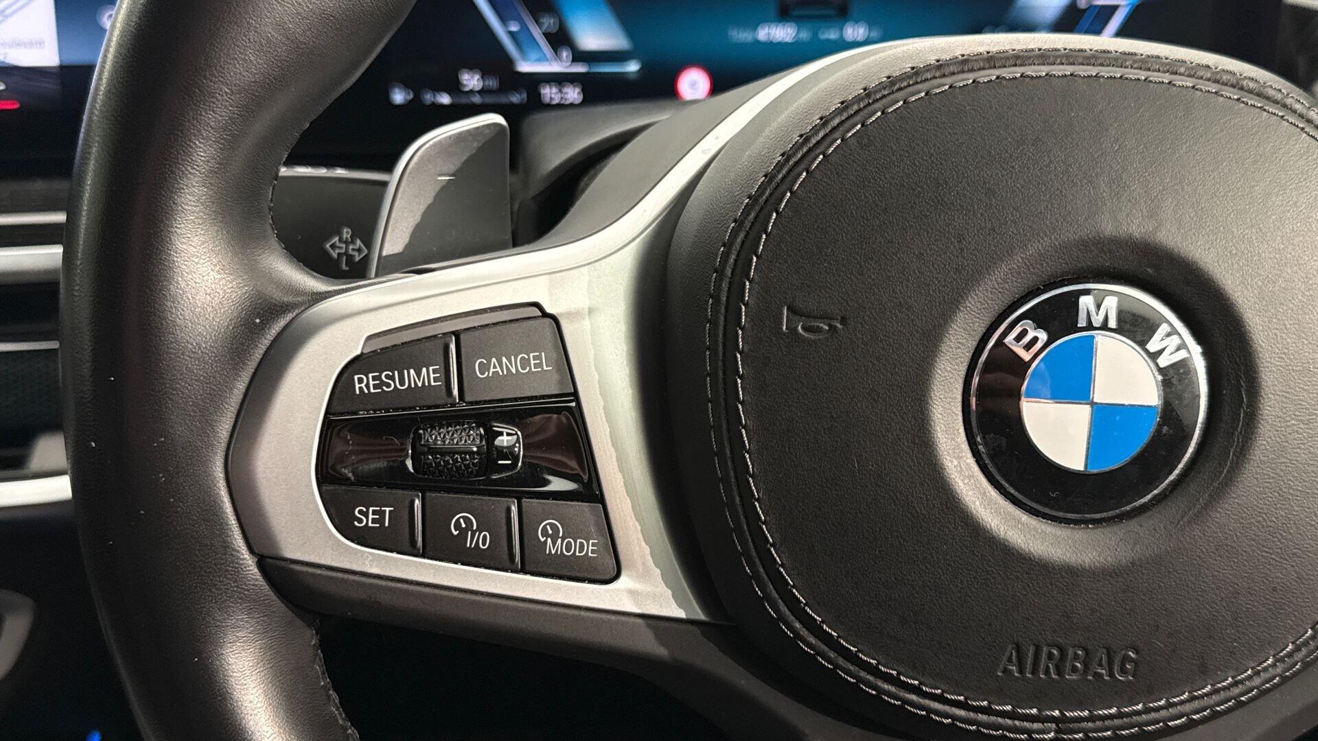 BMW X7 view 17