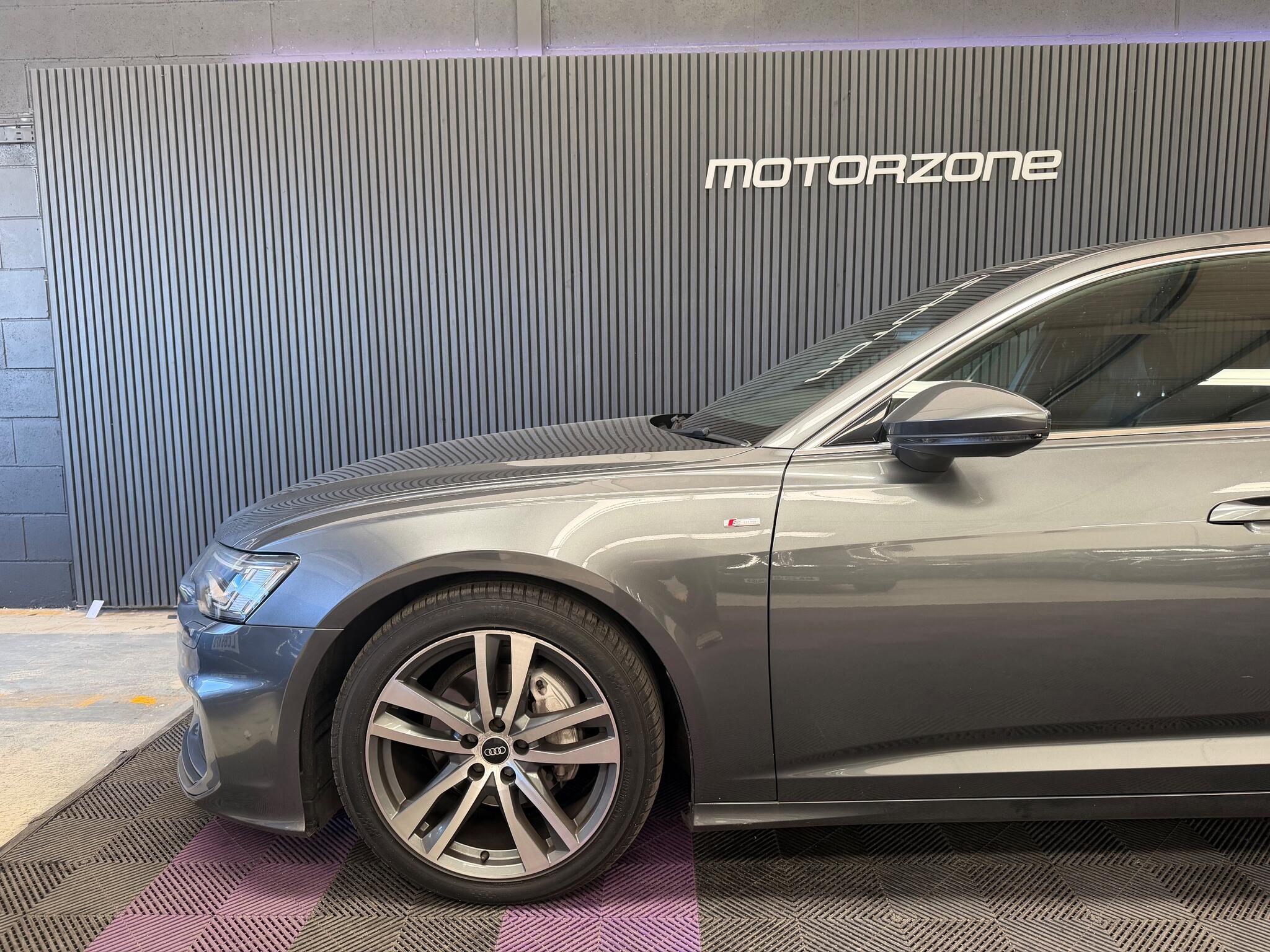 Audi A6 view 5
