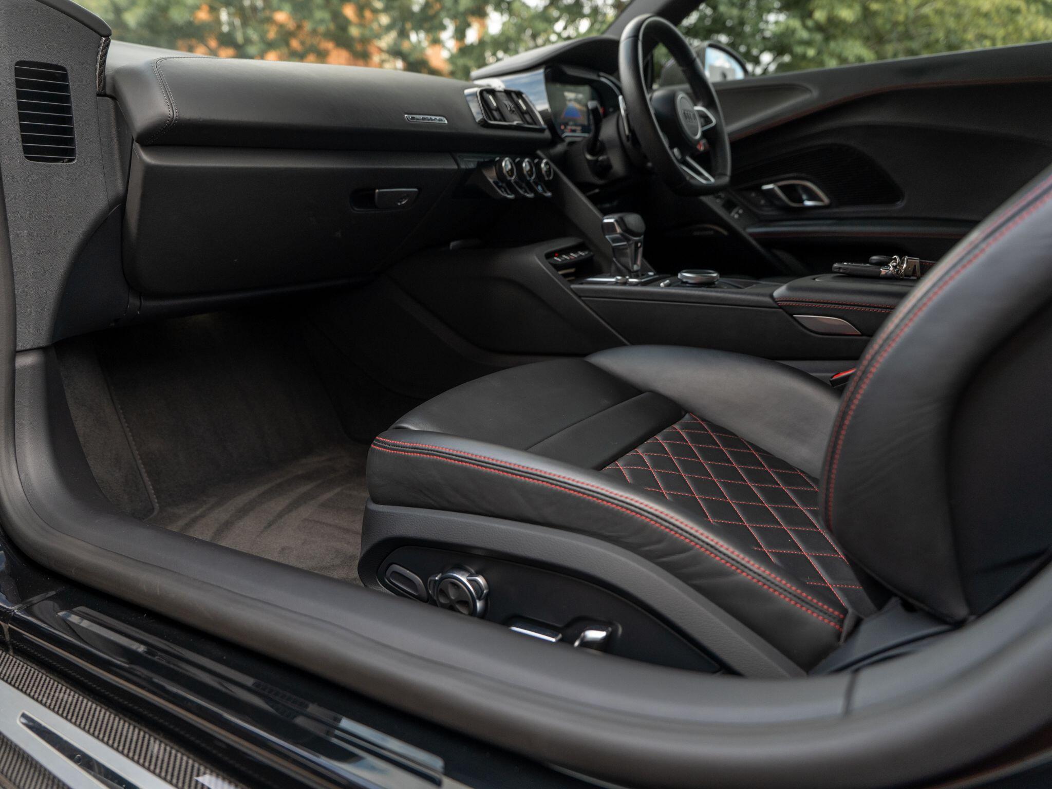 Audi R8 view 56