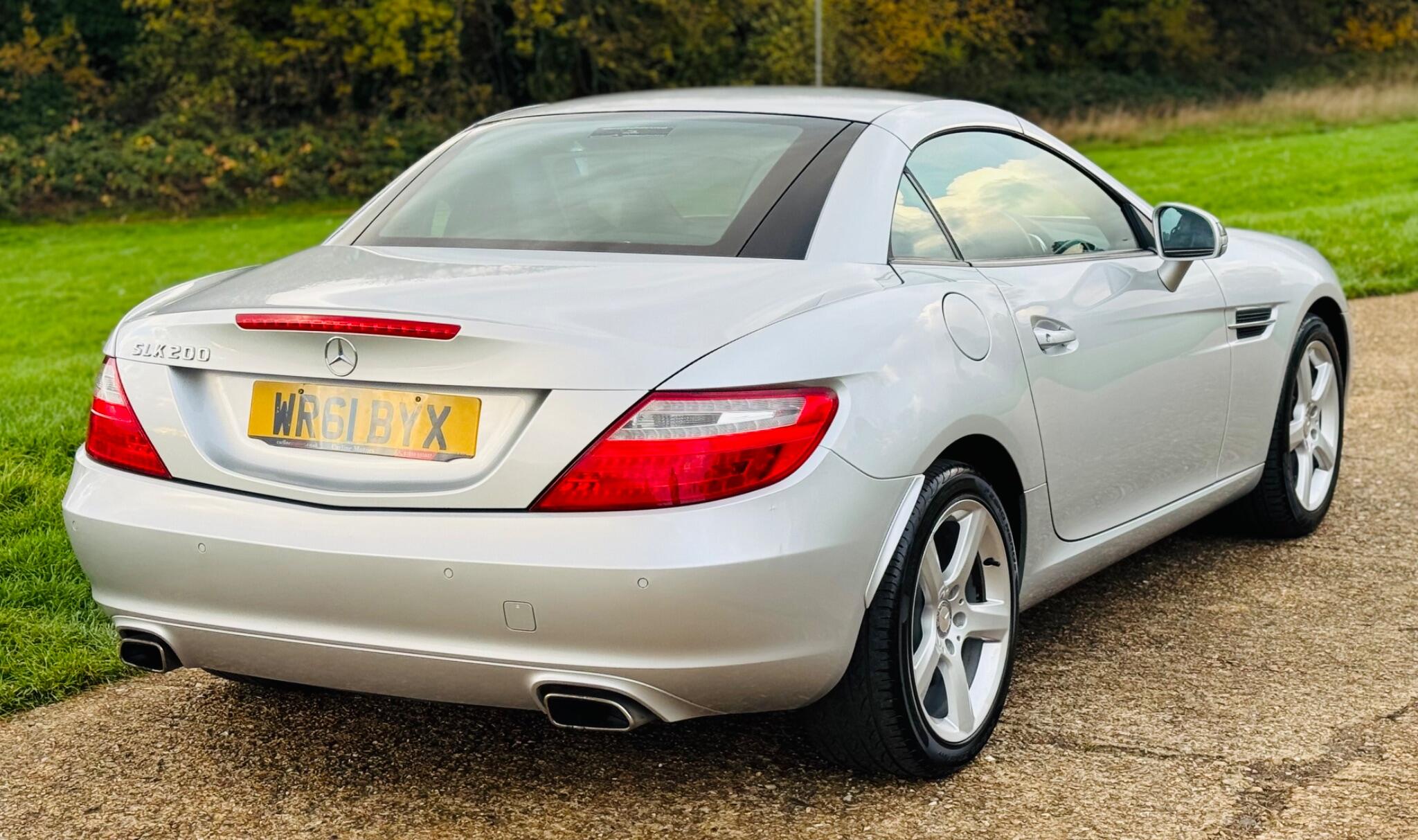 2011 Mercedes-Benz SLK image 13