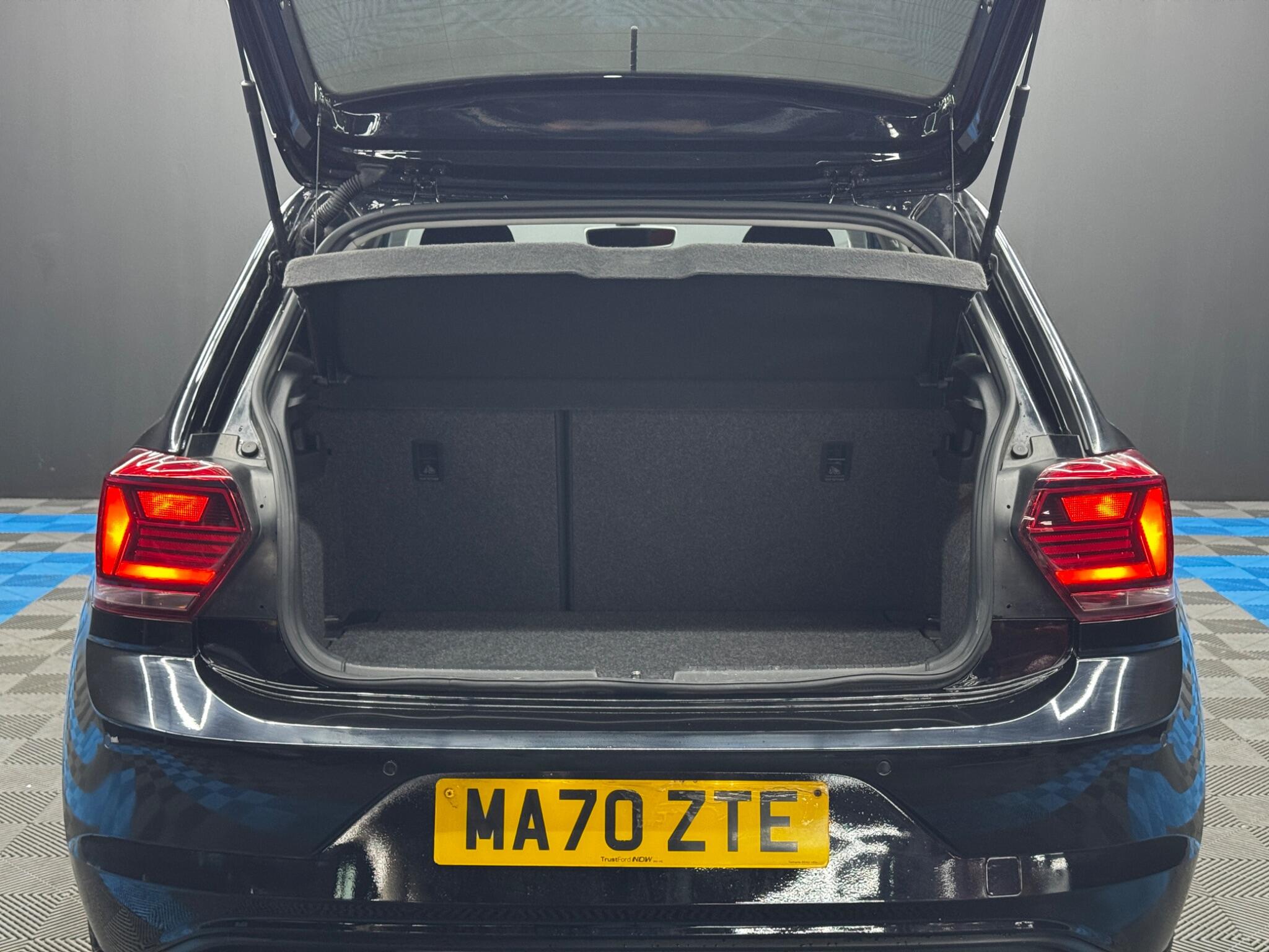 Volkswagen Polo view 37