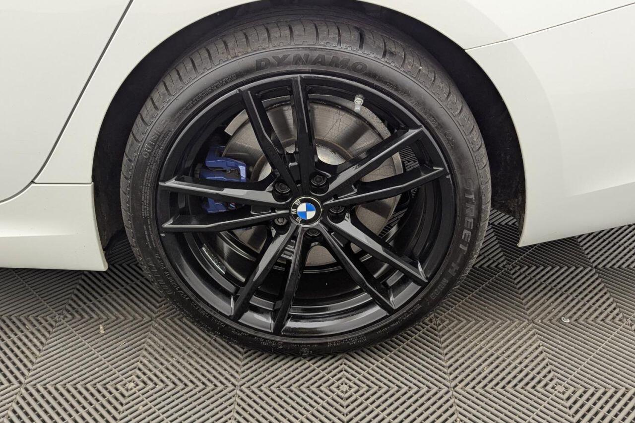 BMW 3 Series view 56