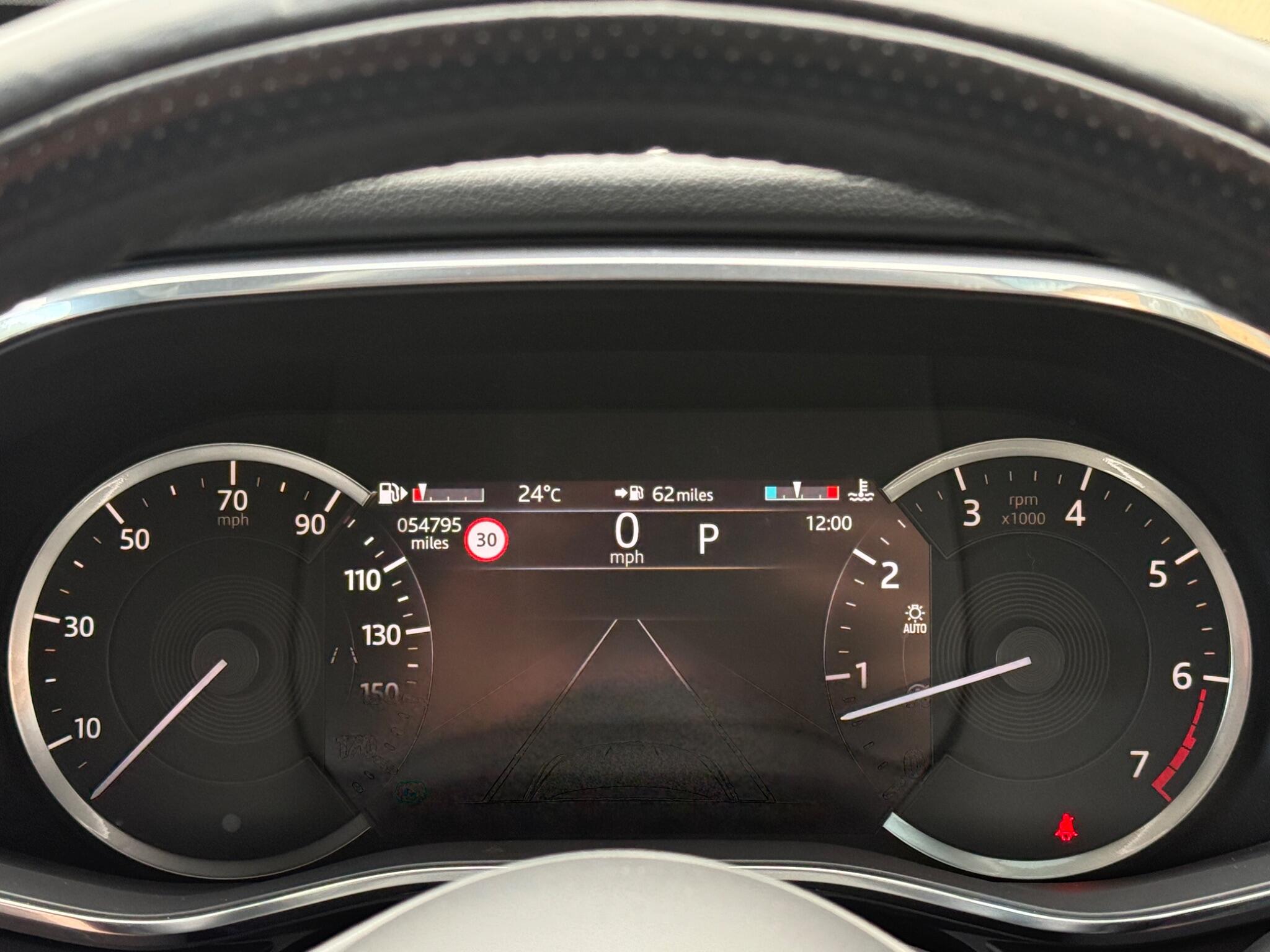 Jaguar XF view 22