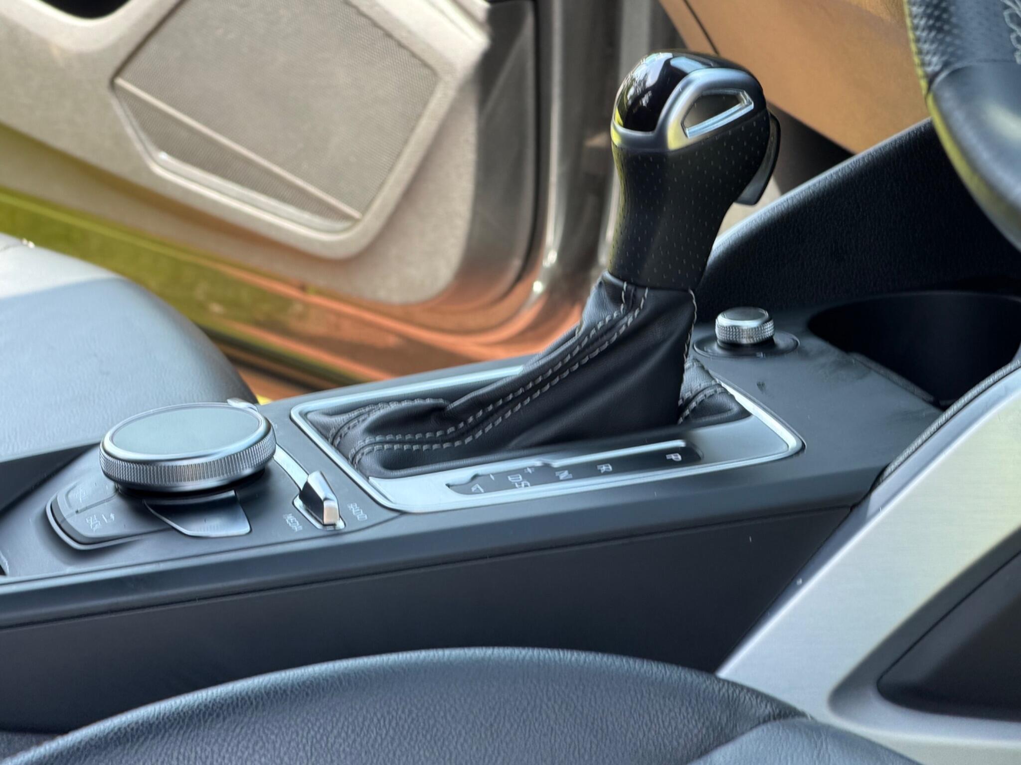 Audi Q2 view 19