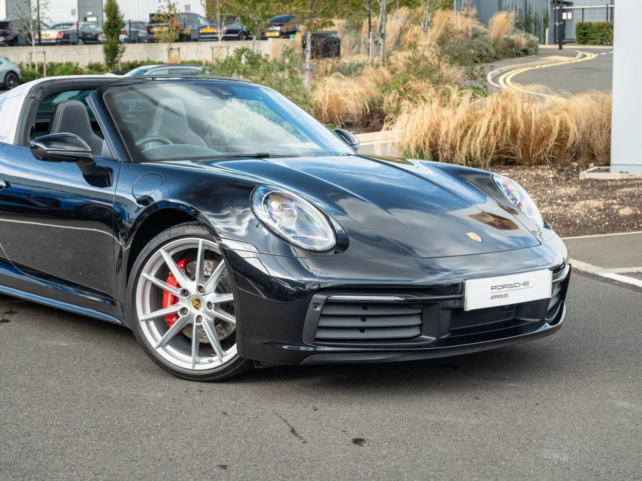 Porsche 911 view 15