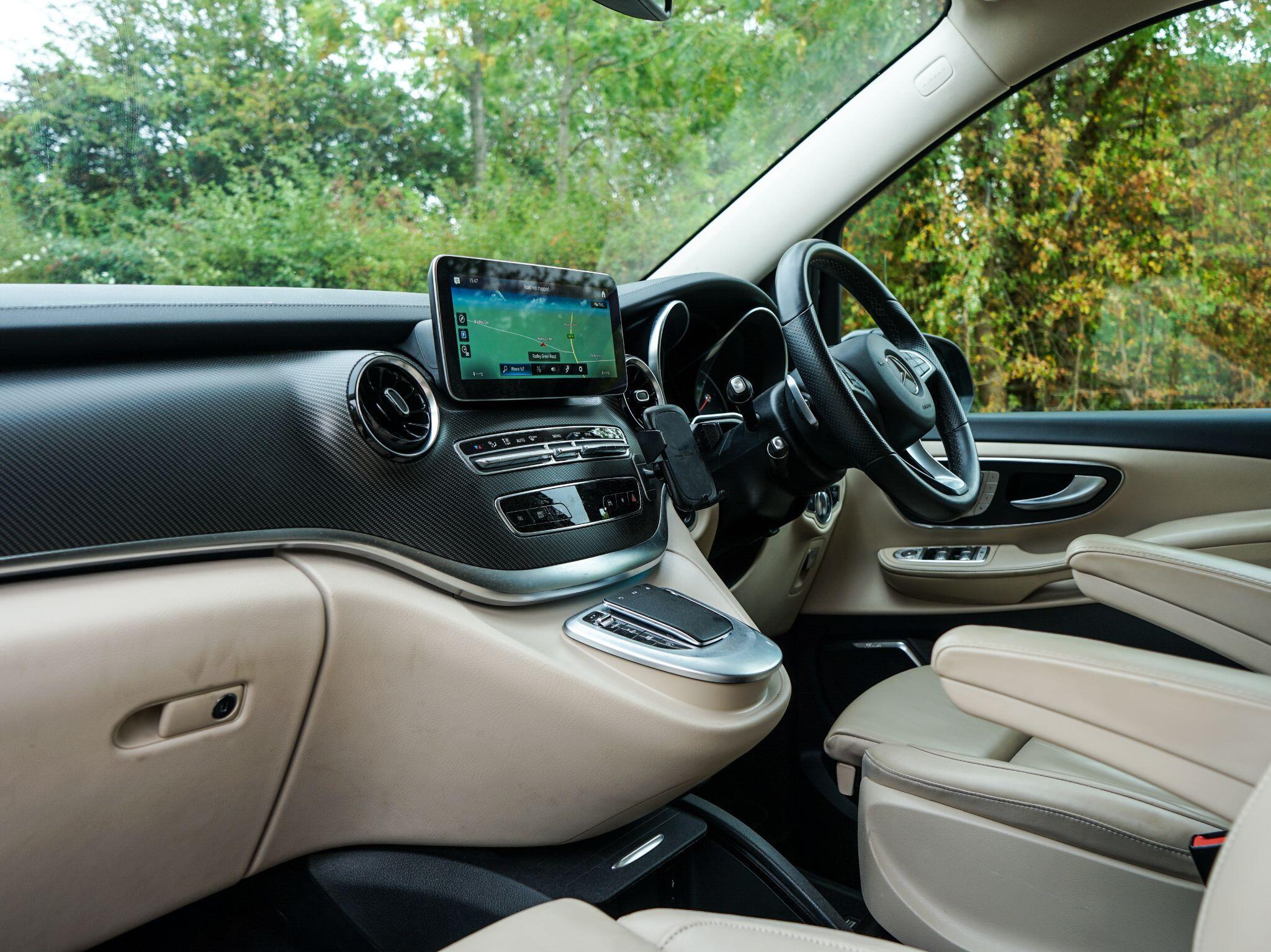 Mercedes-Benz V Class view 15