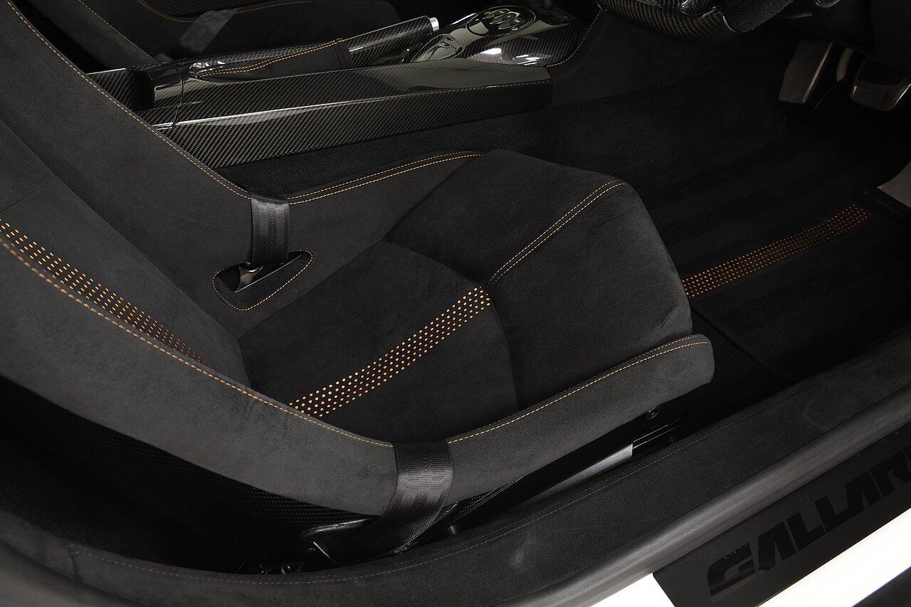 Lamborghini Gallardo view 11