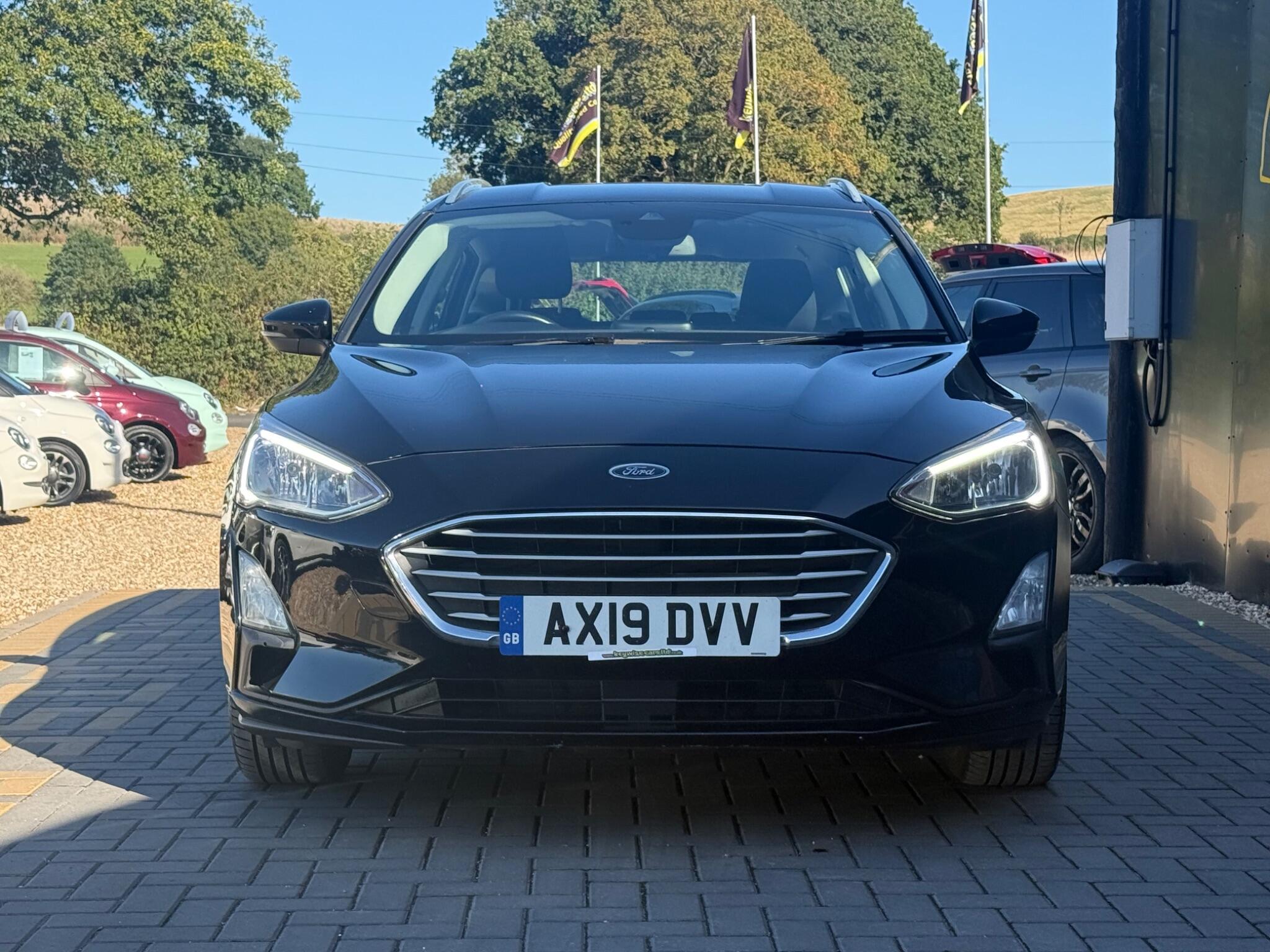 Ford Focus view 8