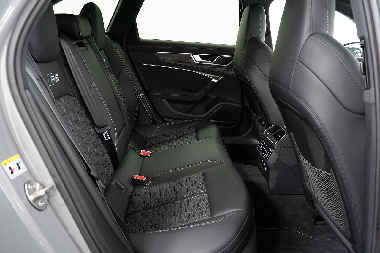 Audi RS6 view 20