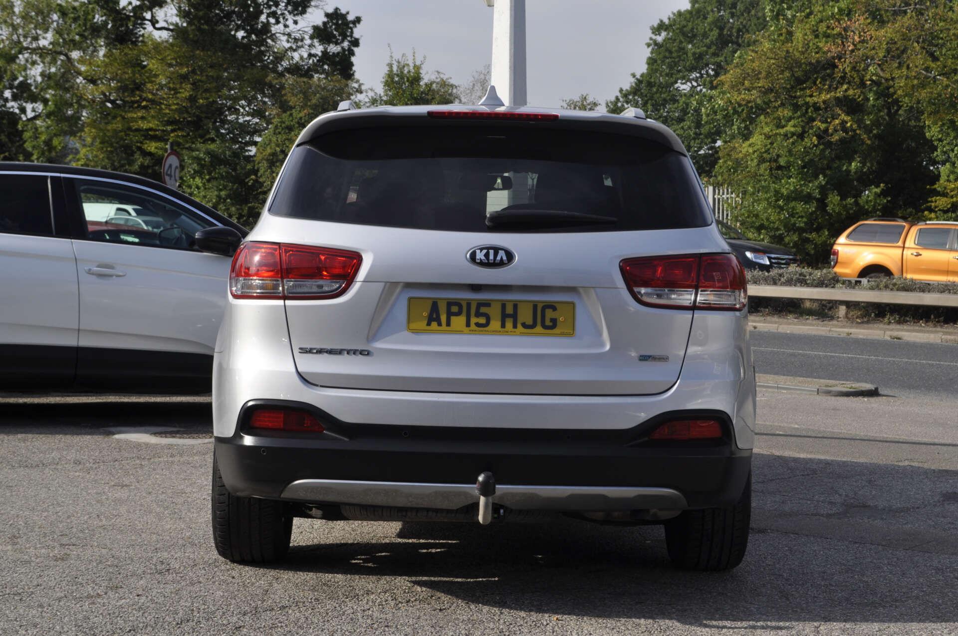 Kia Sorento view 2