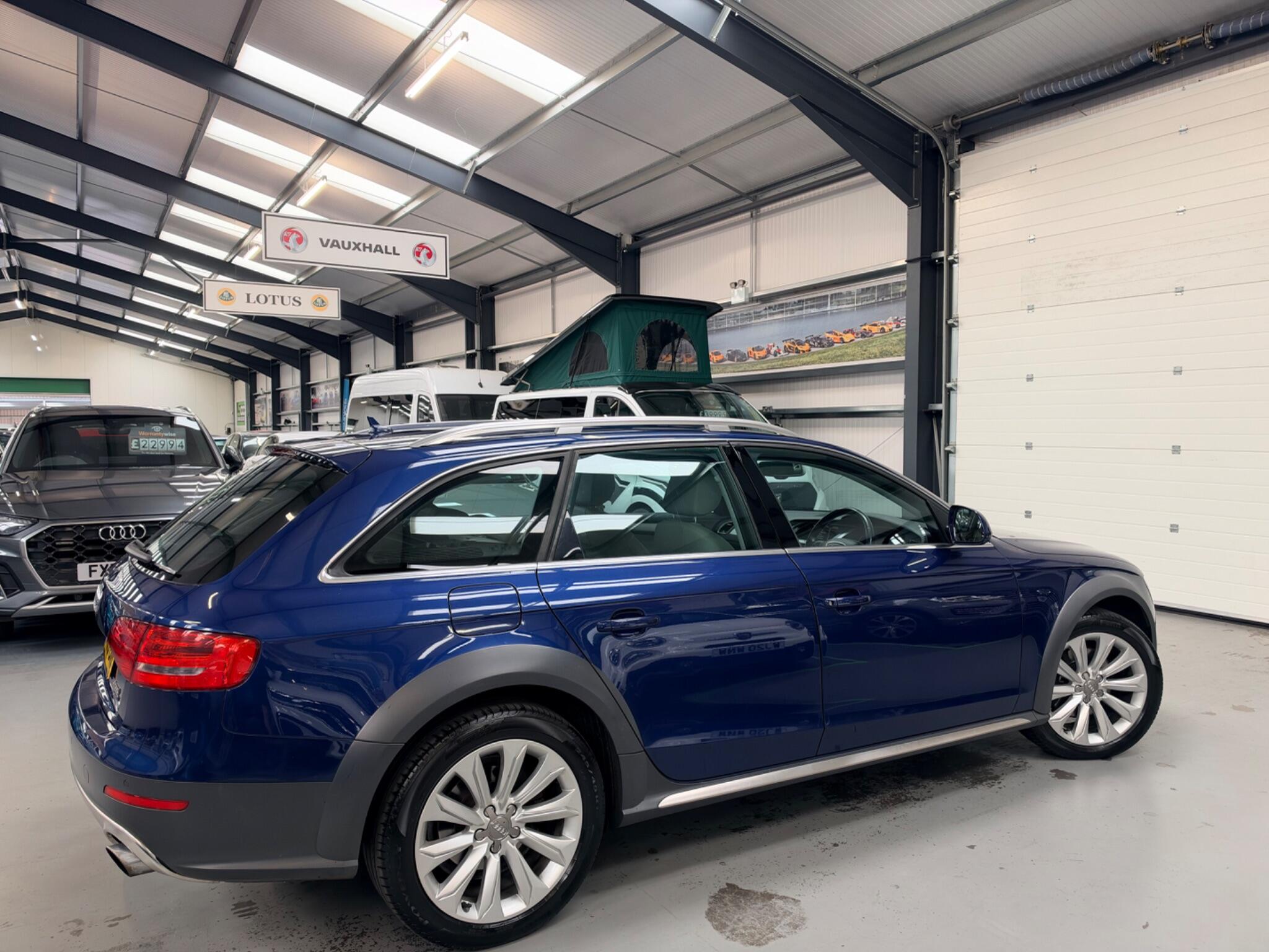 Audi A4 view 14