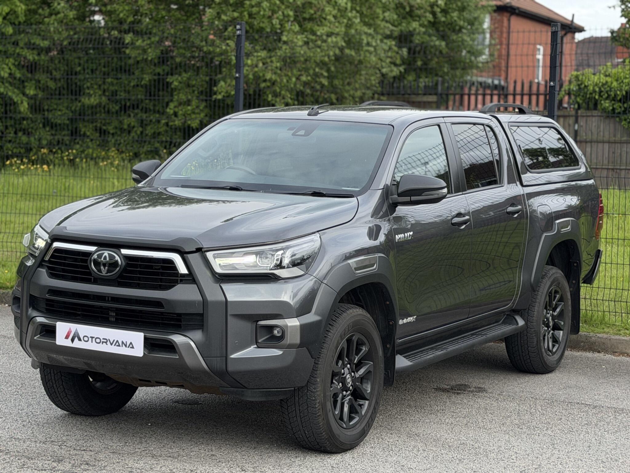 Toyota Hilux view 3