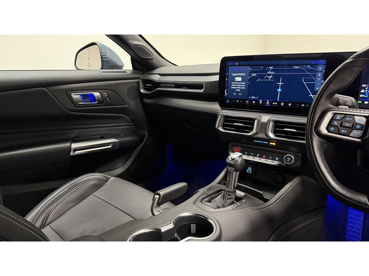 Ford Mustang view 18
