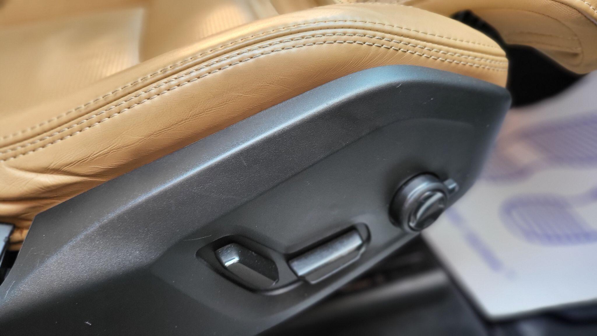 Volvo XC60 view 44