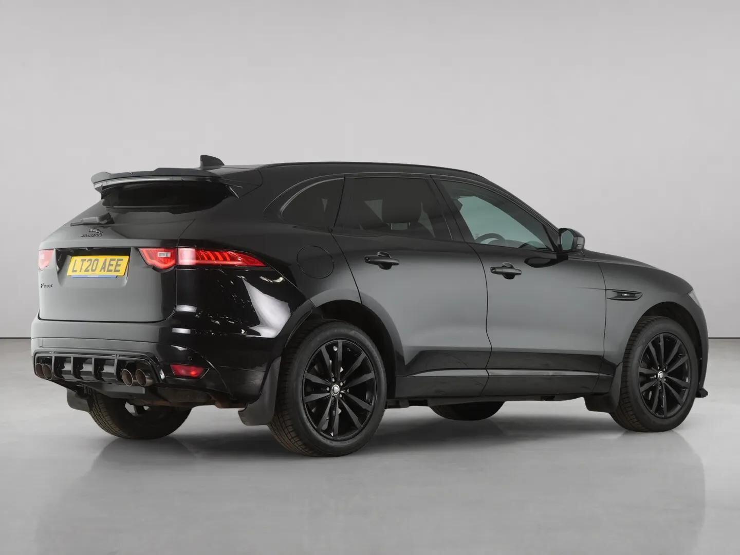 Jaguar F-Pace view 8
