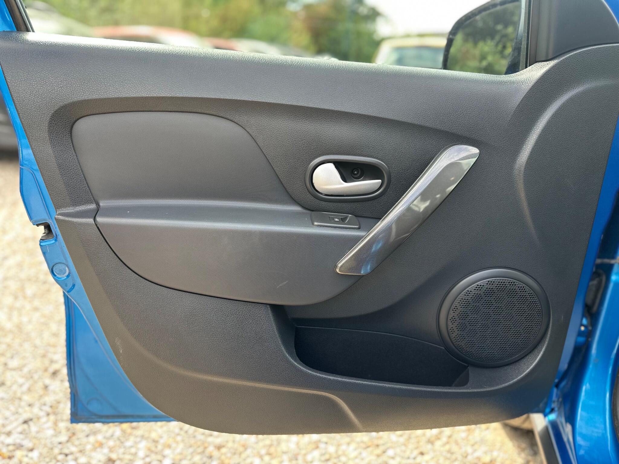 Dacia Sandero view 60