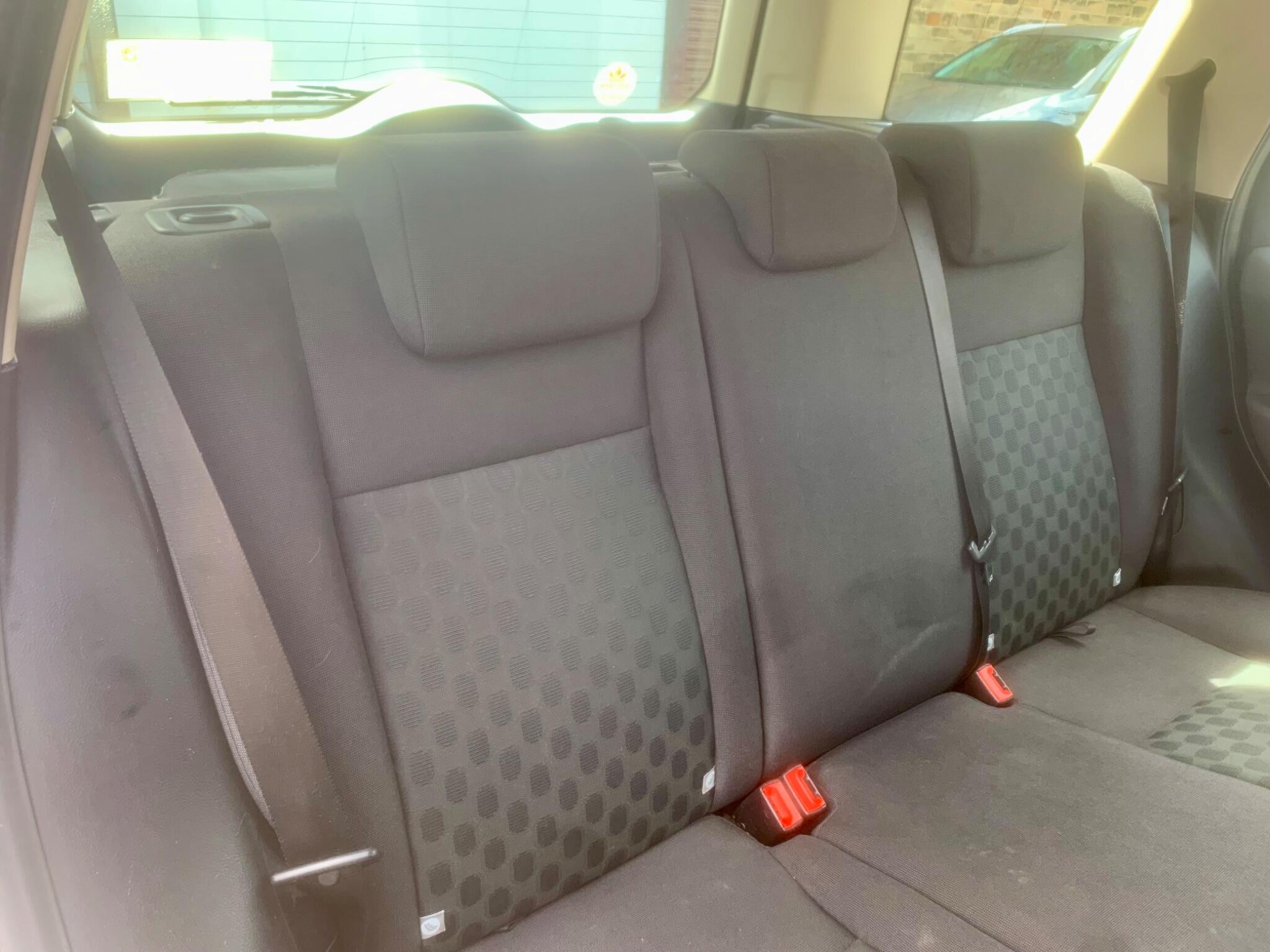 Land Rover Freelander 2 view 43
