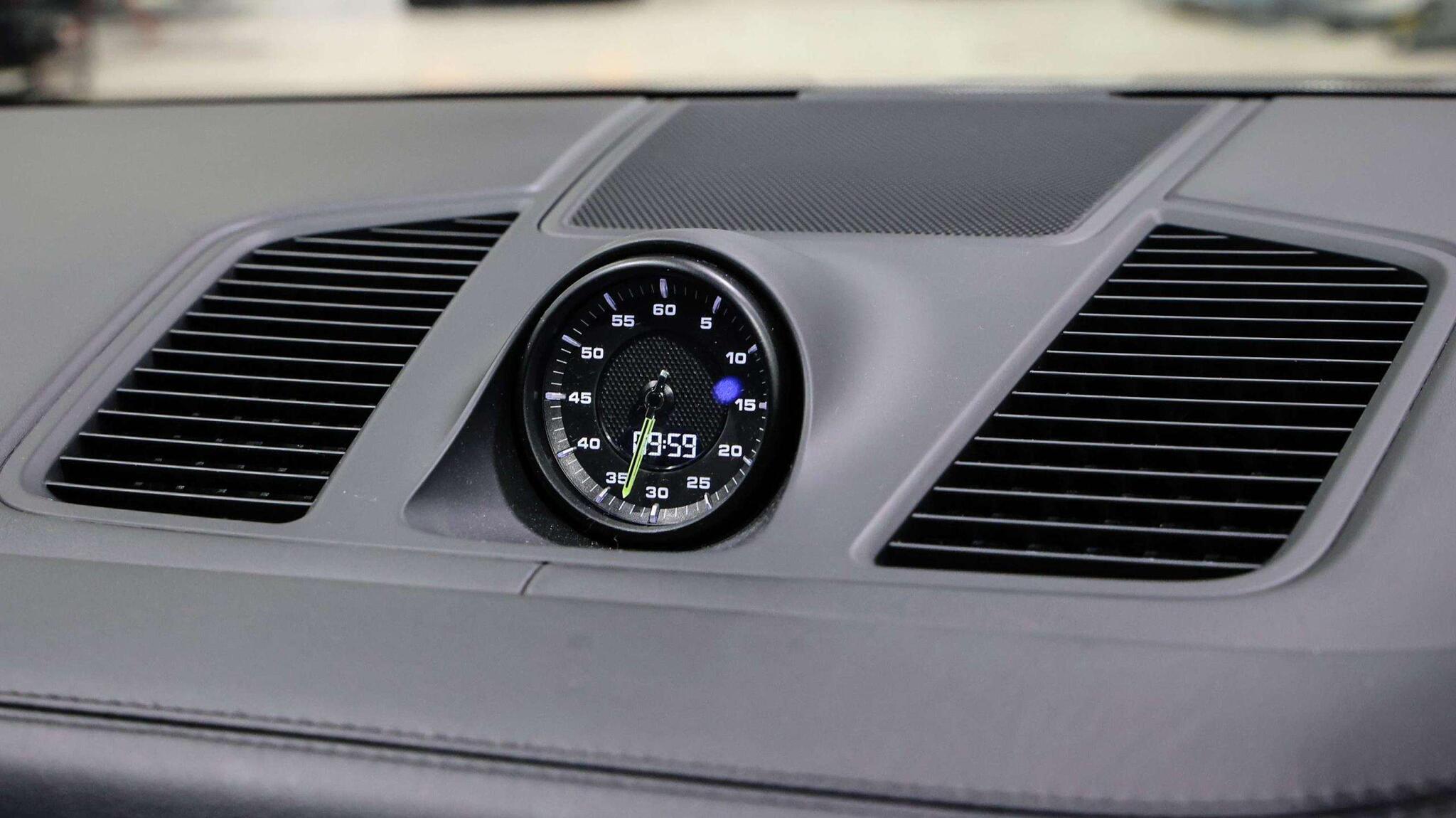 Porsche Cayenne view 20