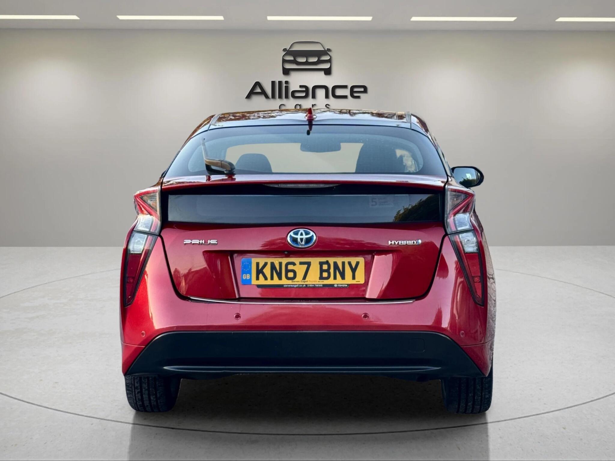 Toyota Prius view 25