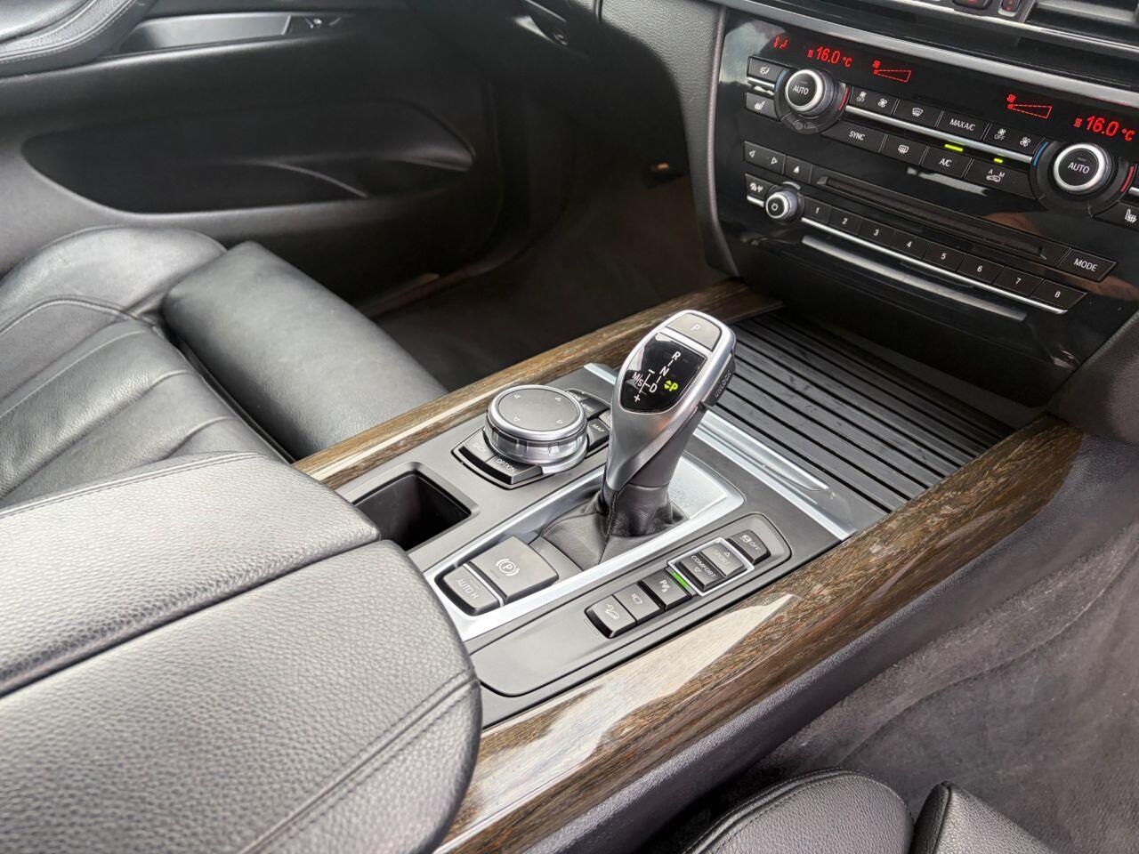 BMW X5 view 33
