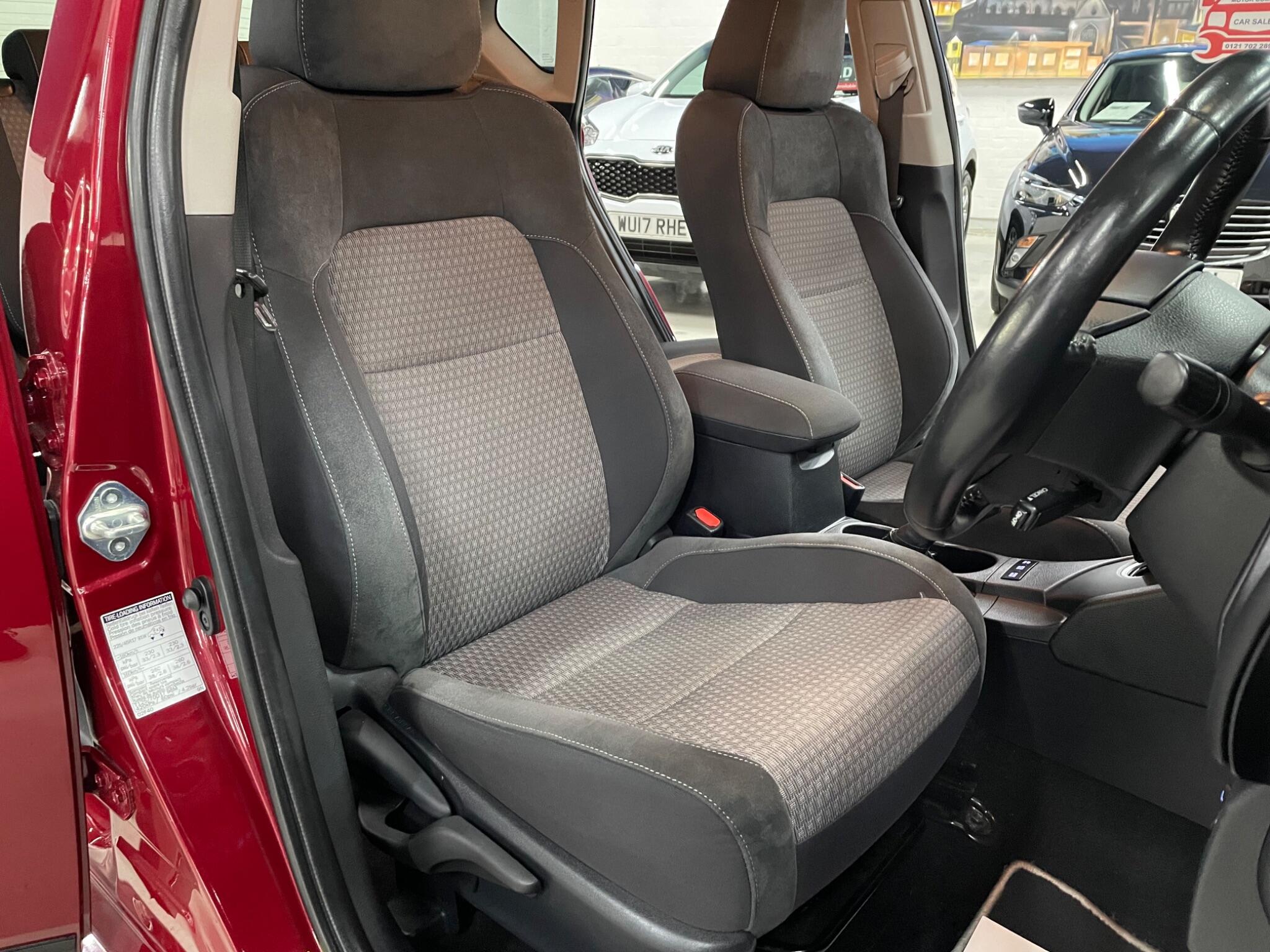 Toyota Auris view 17