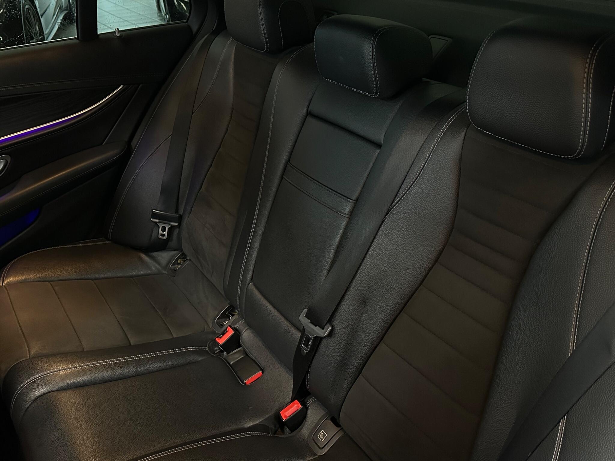 Mercedes-Benz E Class view 38