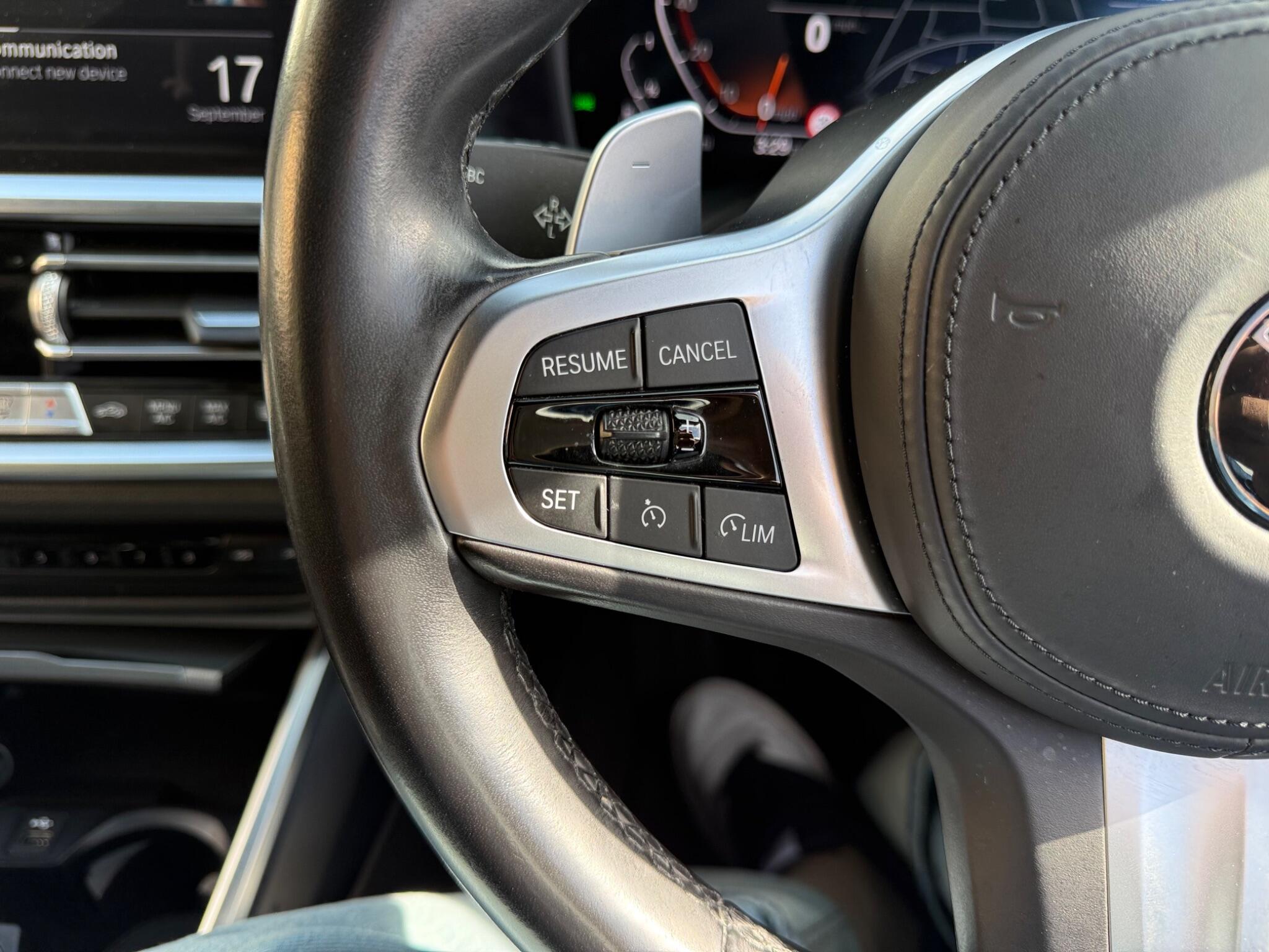 BMW 3 Series view 17