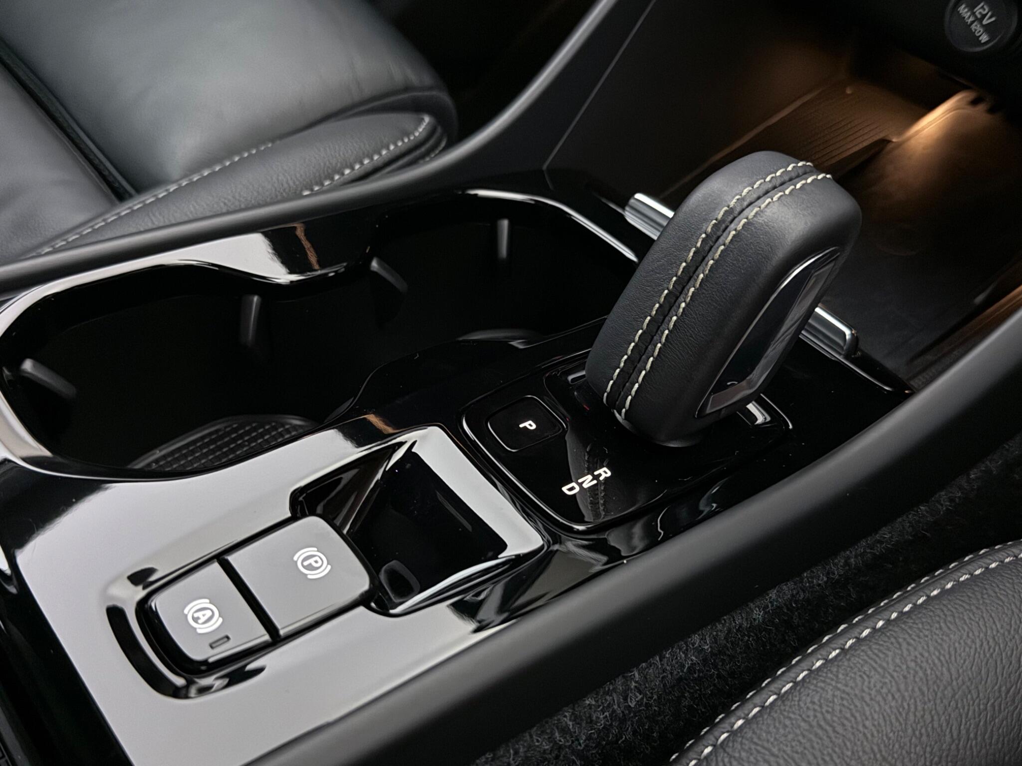 Volvo XC40 view 21
