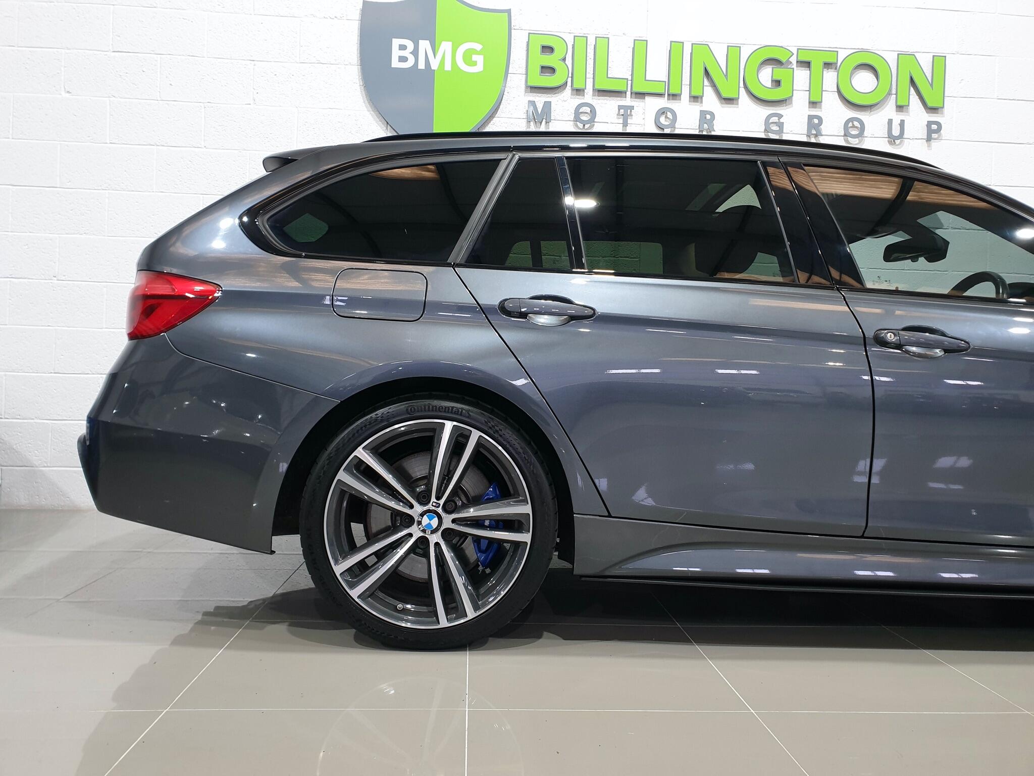 BMW 3 Series view 17