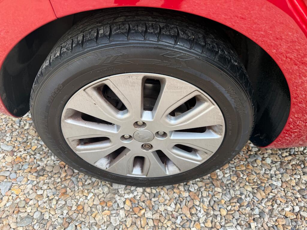 Kia Rio view 25