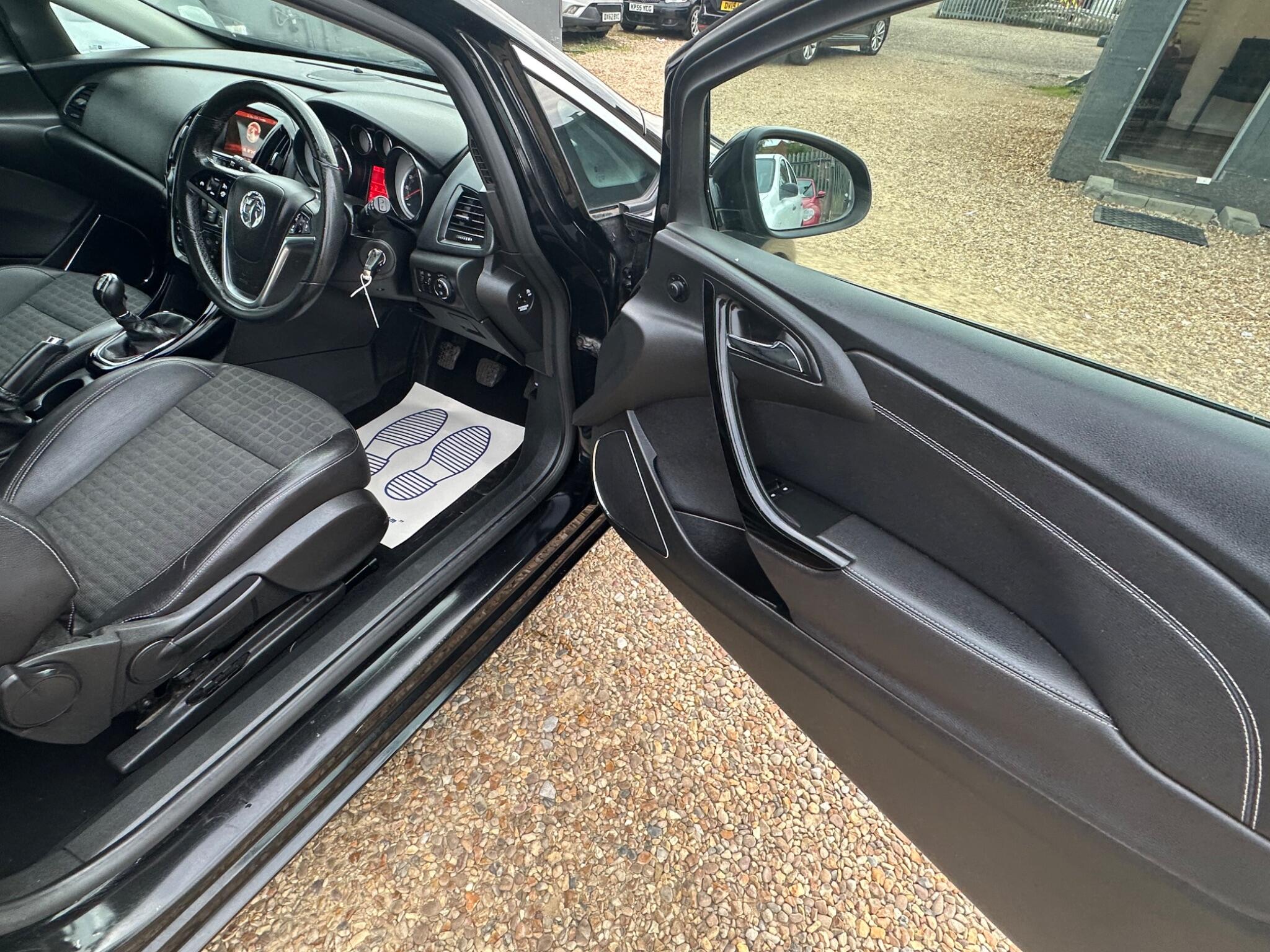 Vauxhall Astra GTC view 26
