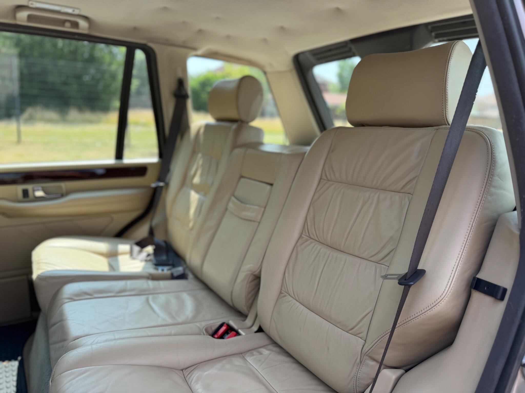 Land Rover Range Rover view 19