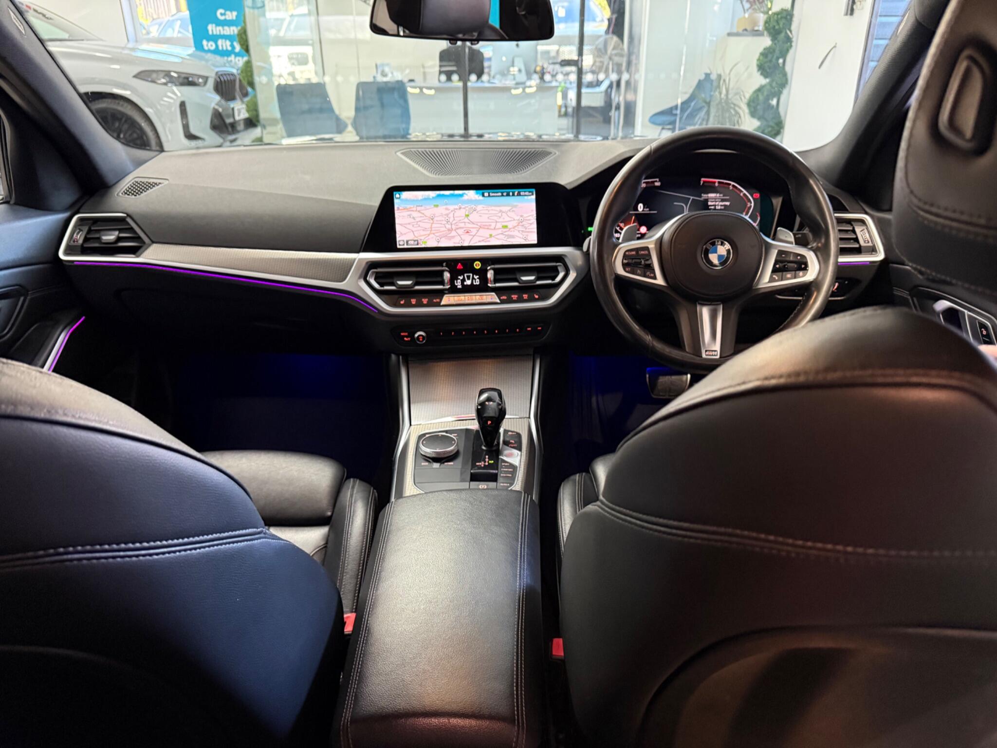 BMW 3 Series view 8
