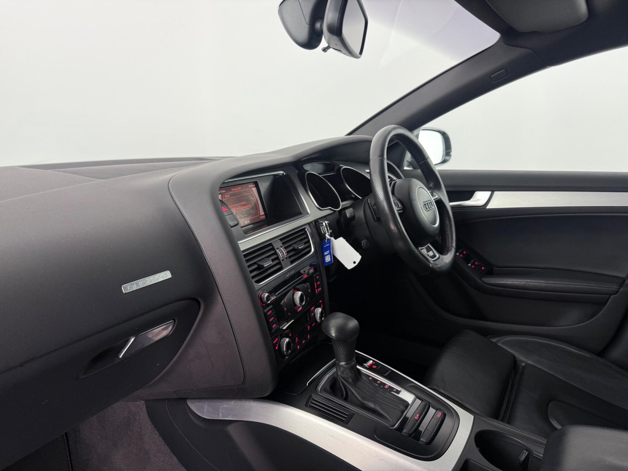 Audi A5 view 4