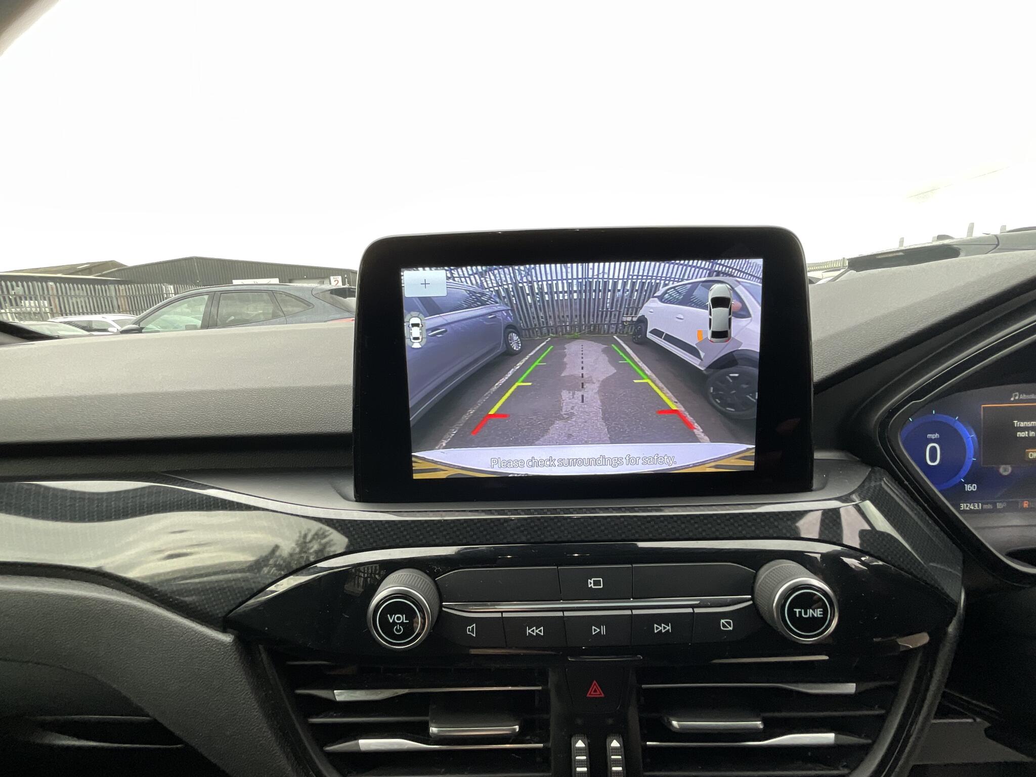 Ford Kuga view 35