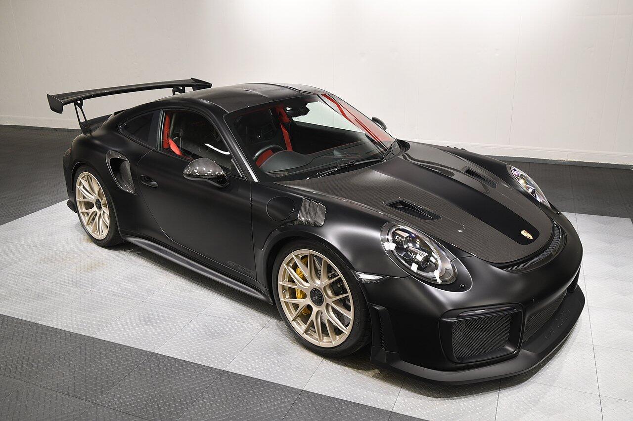 Porsche 911 view 33