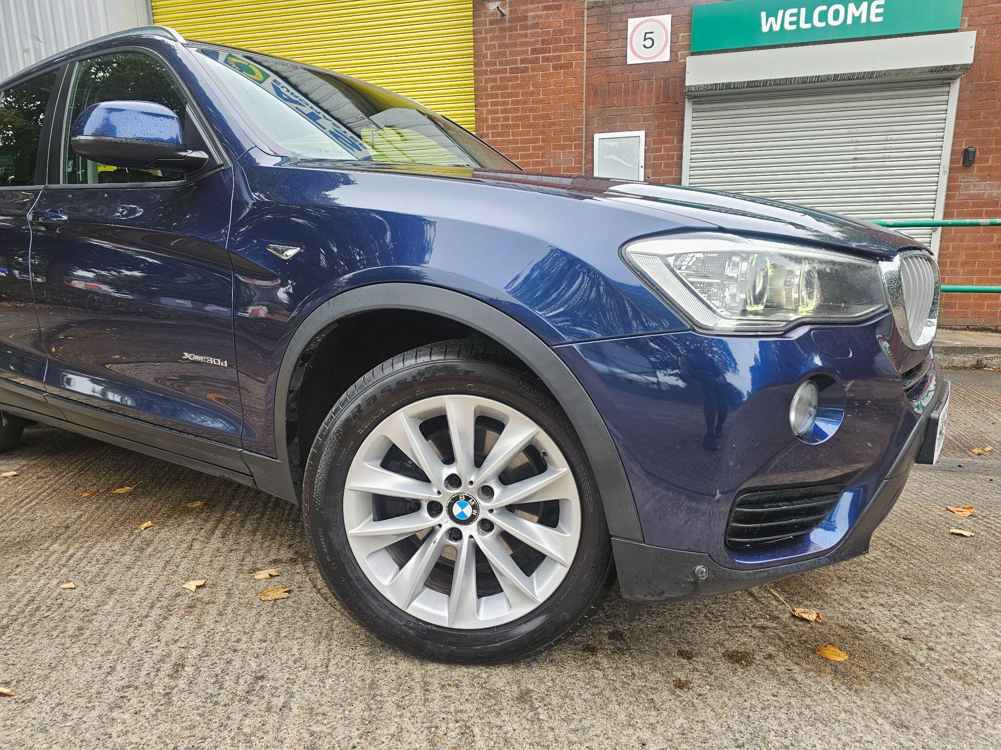 BMW X3 view 16