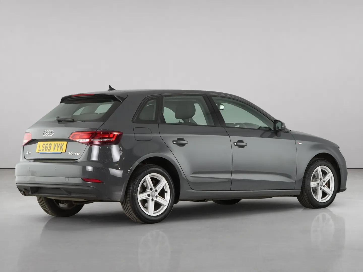 Audi A3 view 8
