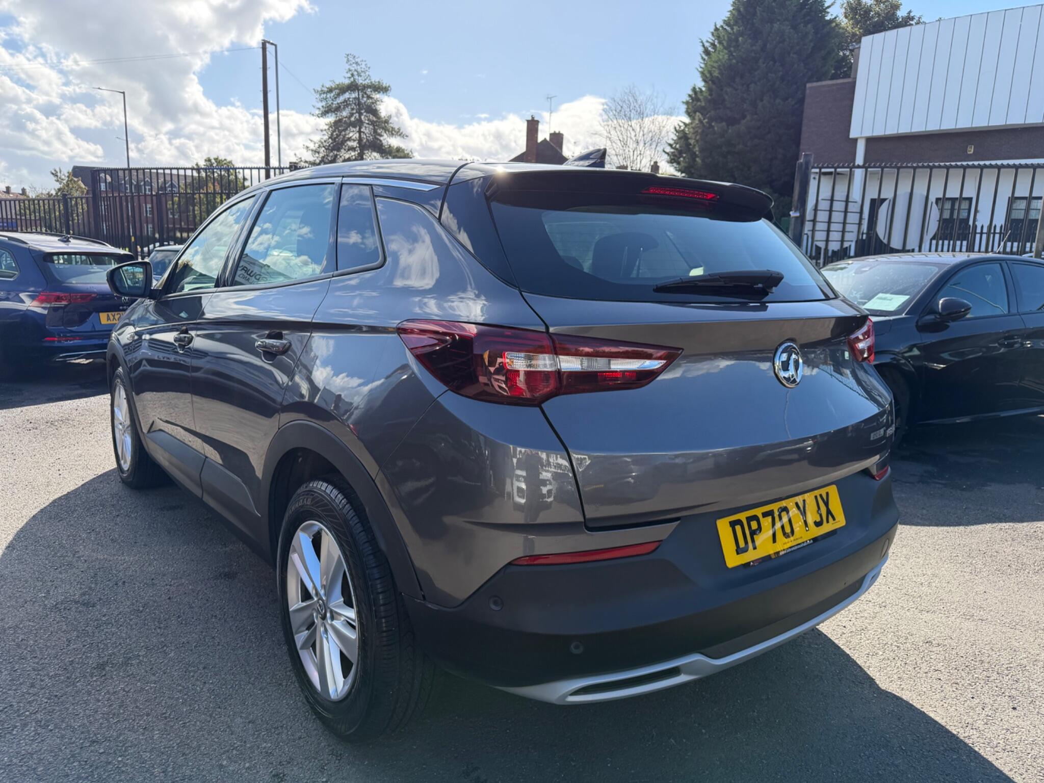 Vauxhall Grandland X view 4
