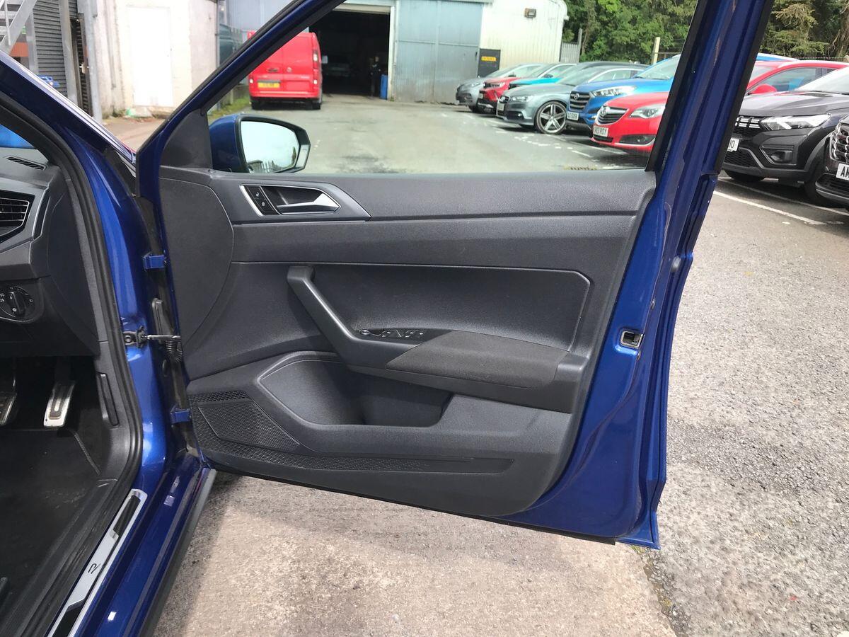Volkswagen Polo view 17