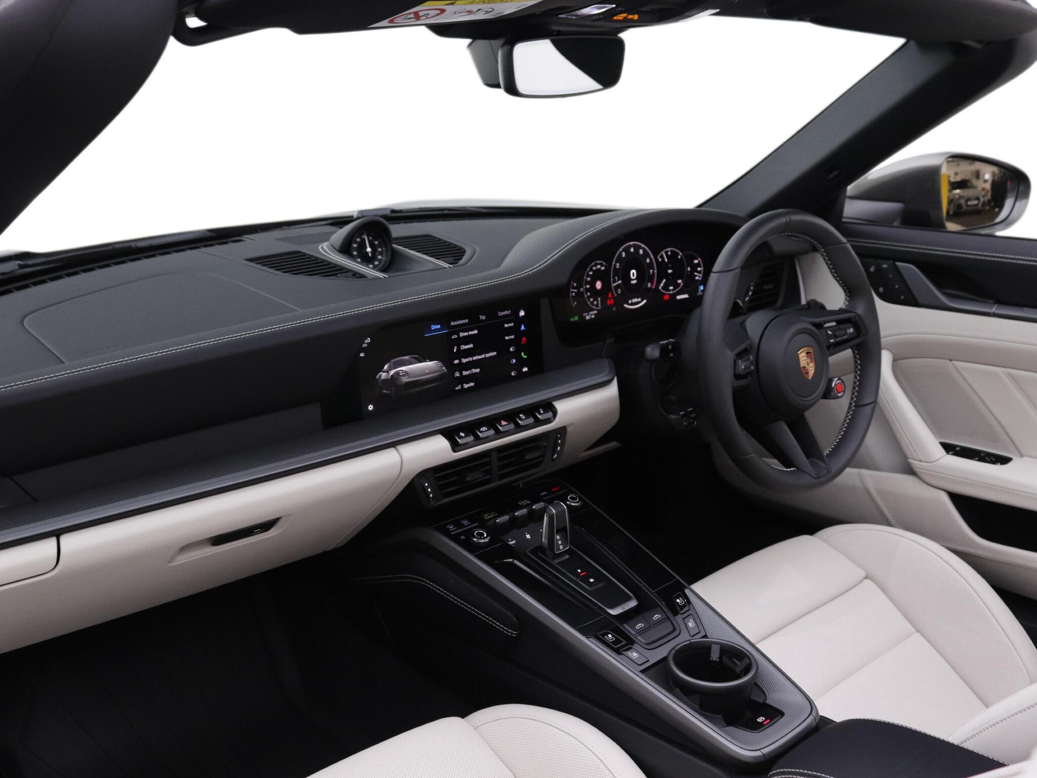 Porsche 911 view 13