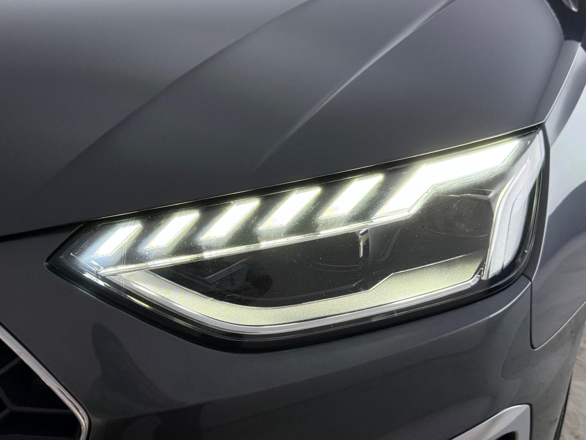 Audi A4 view 13