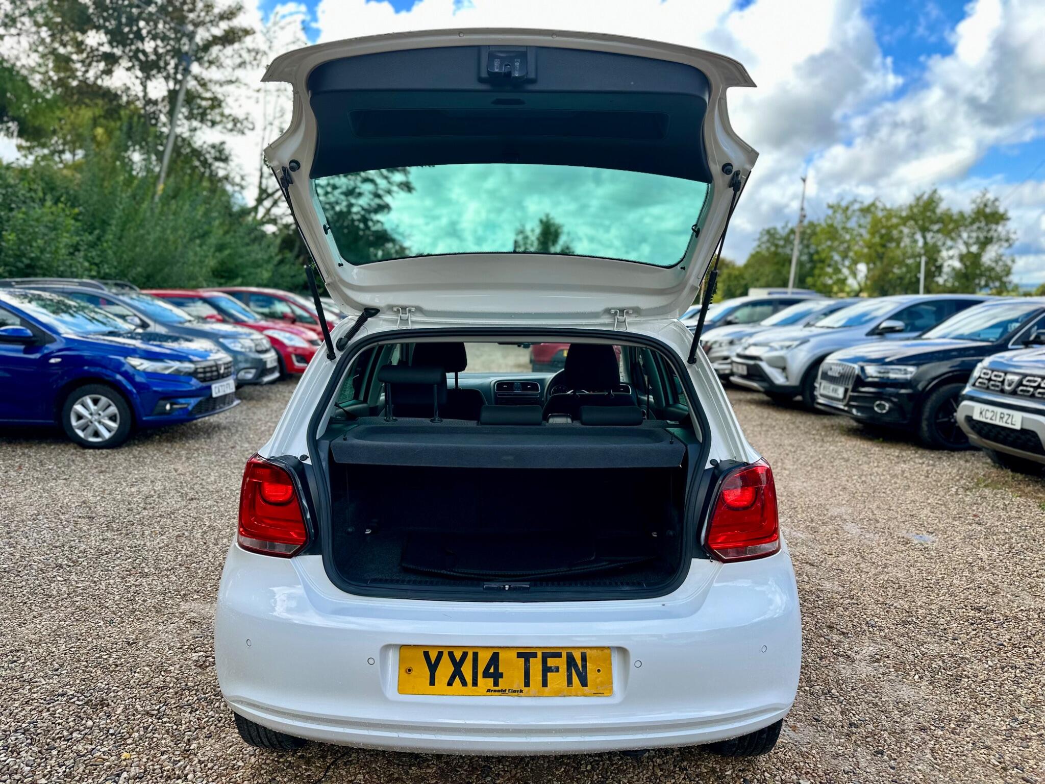 Volkswagen Polo view 17