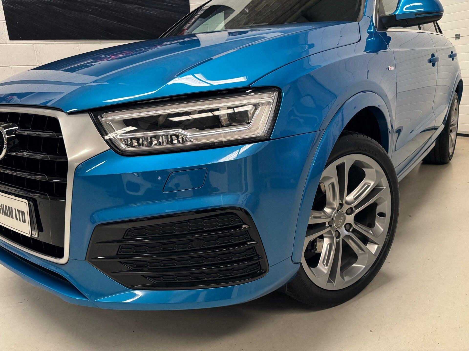 Audi Q3 view 19