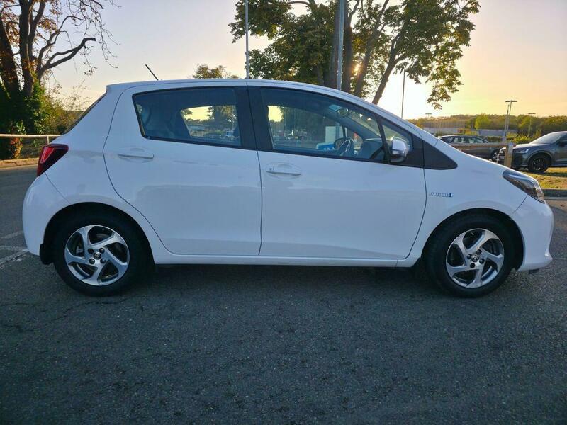 Toyota Yaris view 30