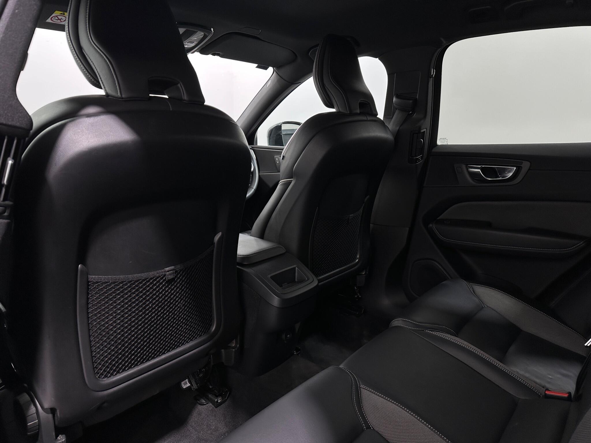 Volvo XC60 view 38