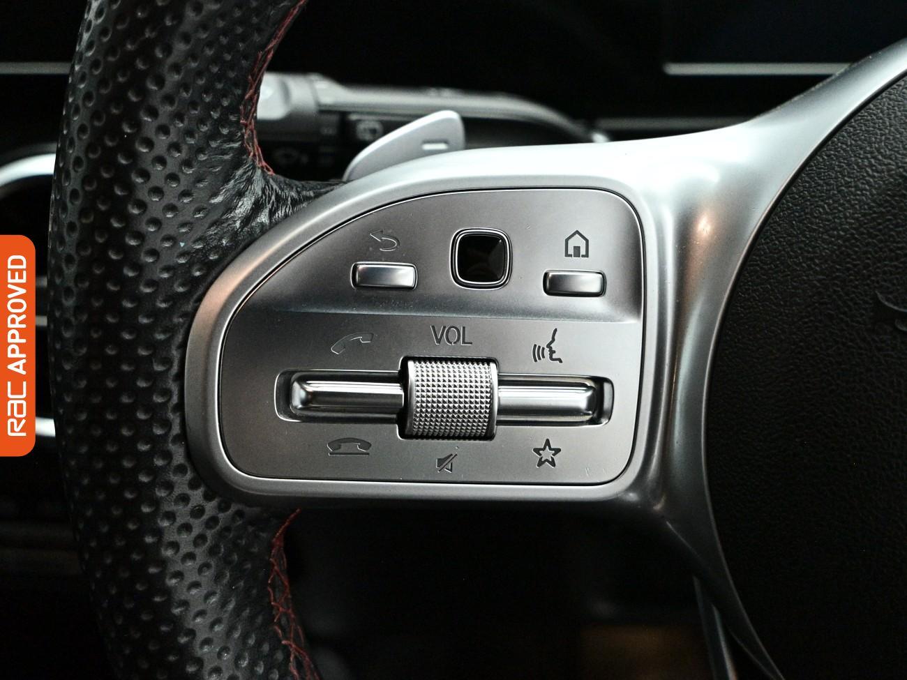 Mercedes-Benz GLB view 23