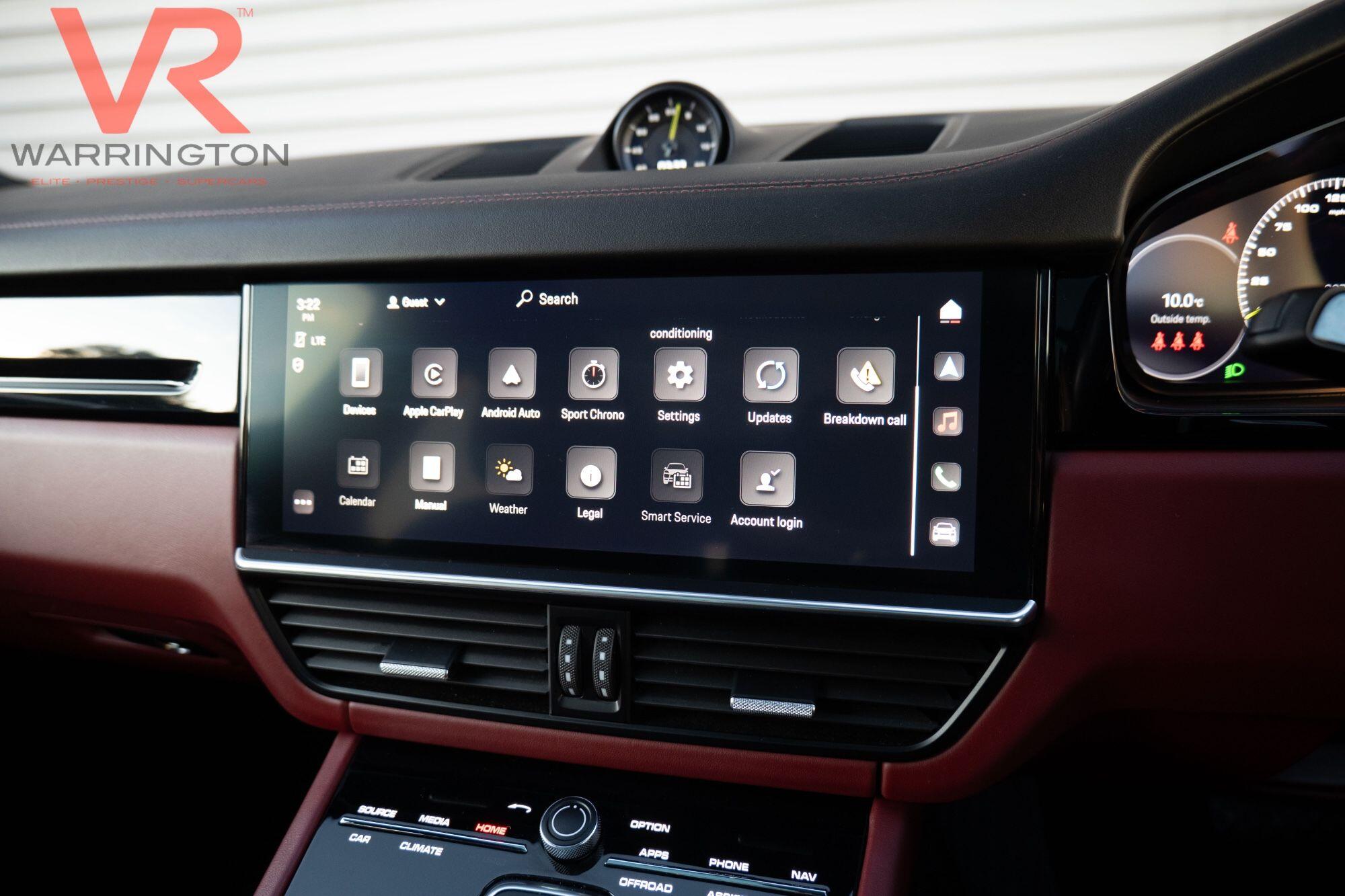 Porsche Cayenne view 31