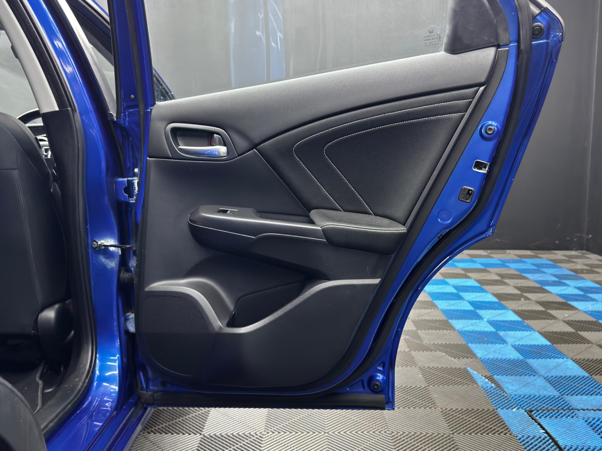 Honda Civic view 34