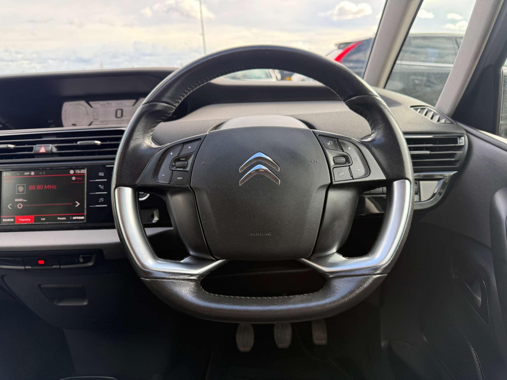 Citroen Grand C4 Picasso view 63